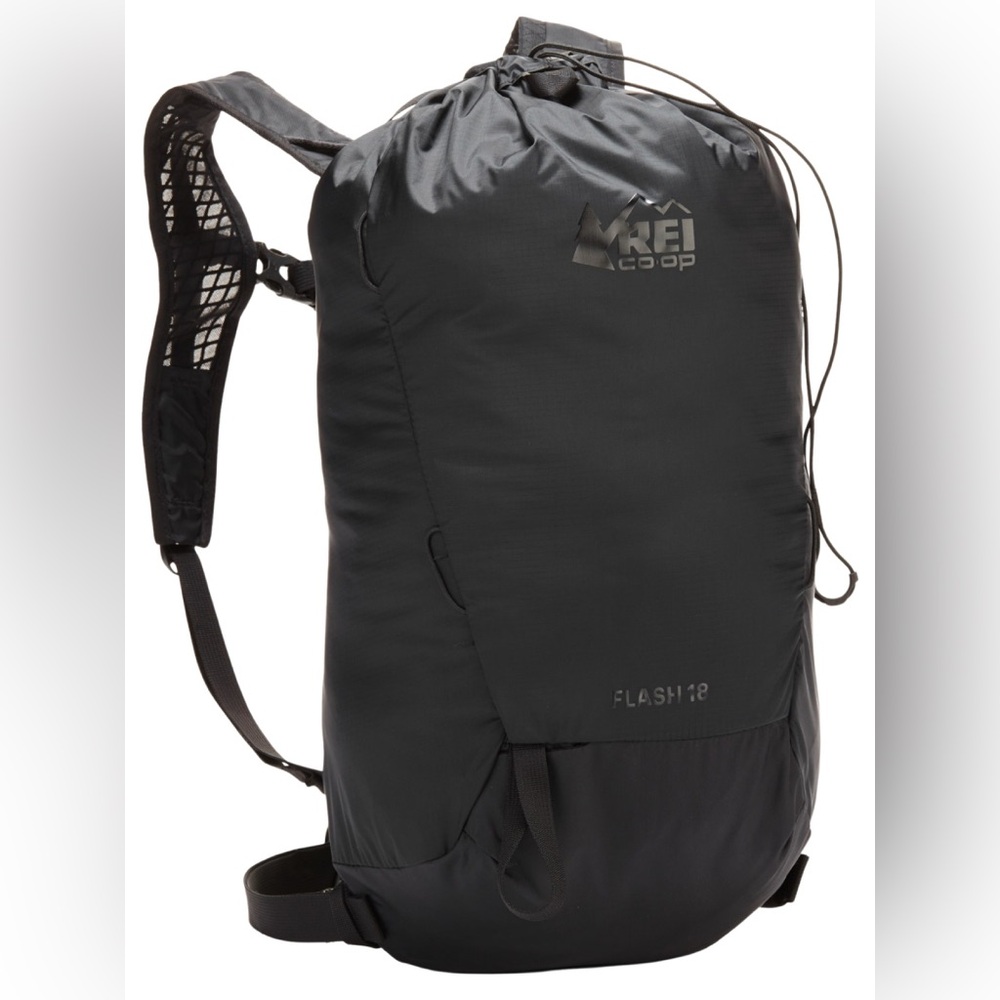 REI Flash 18 Black Backpack